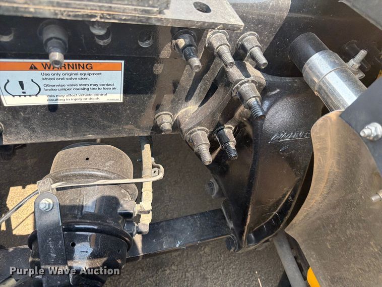 image for item FK4582 2024 Freightliner Cascadia 126 semi truck