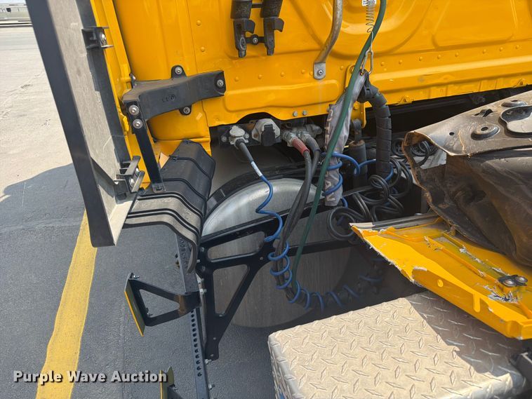 image for item FK4582 2024 Freightliner Cascadia 126 semi truck