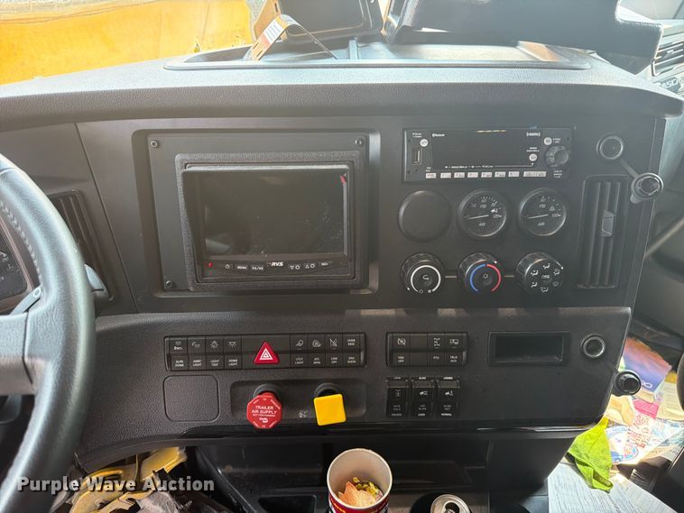 image for item FK4582 2024 Freightliner Cascadia 126 semi truck