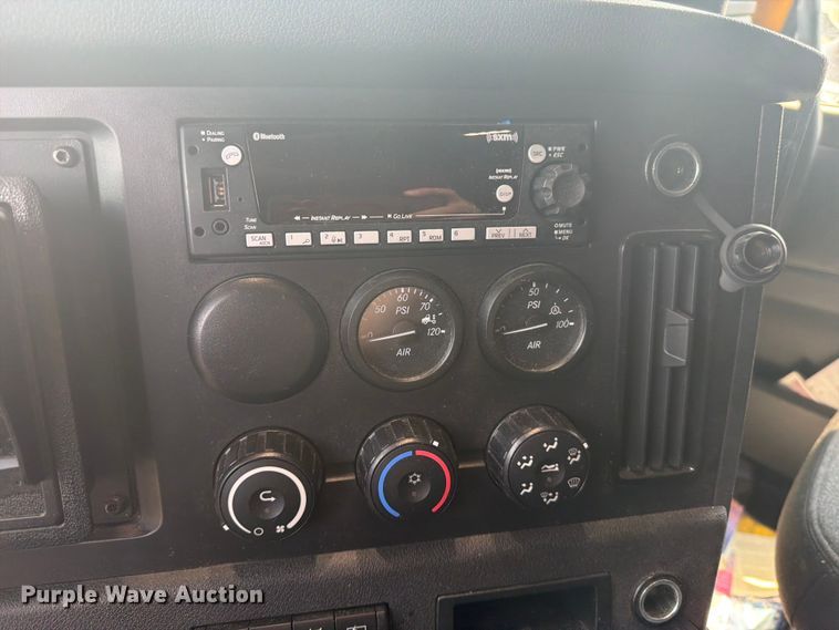 image for item FK4582 2024 Freightliner Cascadia 126 semi truck
