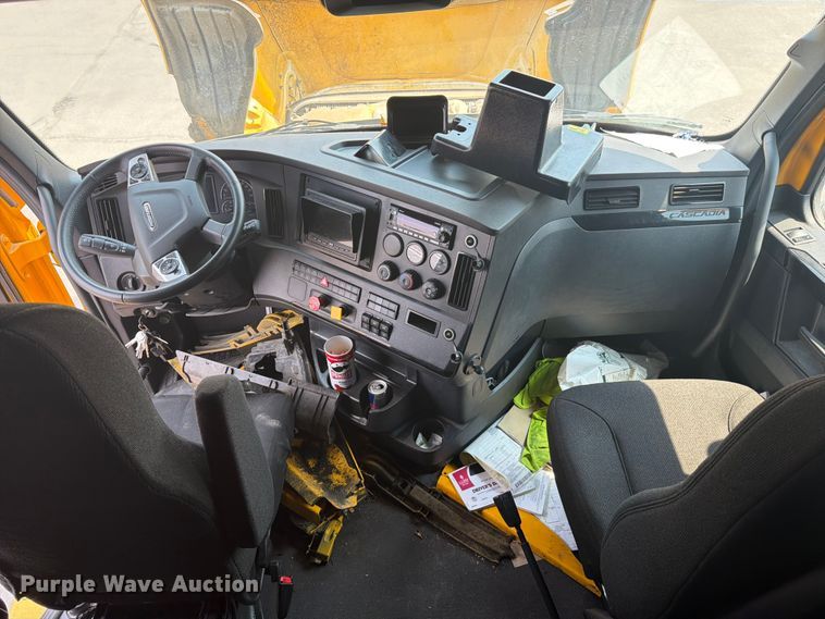 image for item FK4582 2024 Freightliner Cascadia 126 semi truck