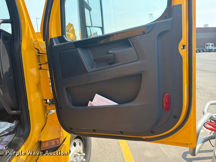 image for item FK4582 2024 Freightliner Cascadia 126 semi truck