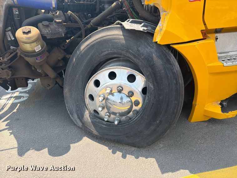 image for item FK4582 2024 Freightliner Cascadia 126 semi truck