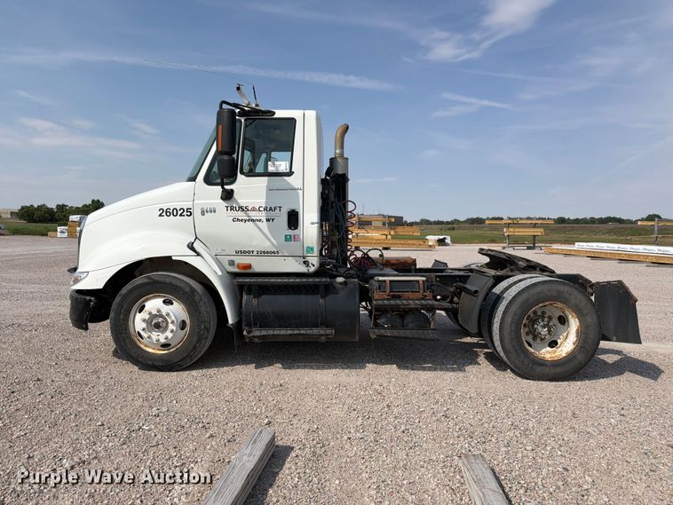 image for item FM7624 2007 International RA027 semi truck