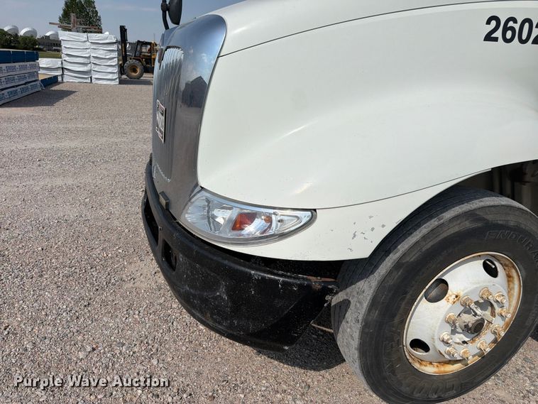 image for item FM7624 2007 International RA027 semi truck