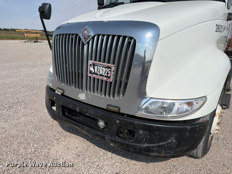 image for item FM7624 2007 International RA027 semi truck