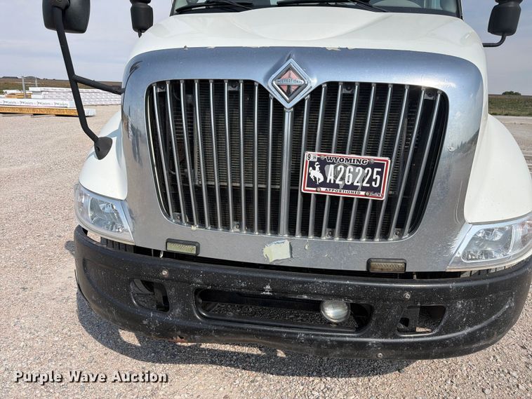 image for item FM7624 2007 International RA027 semi truck