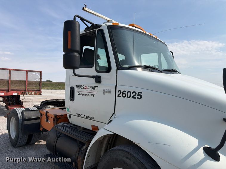 image for item FM7624 2007 International RA027 semi truck