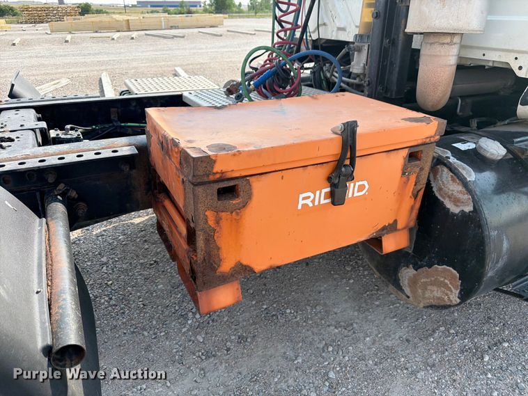 image for item FM7624 2007 International RA027 semi truck
