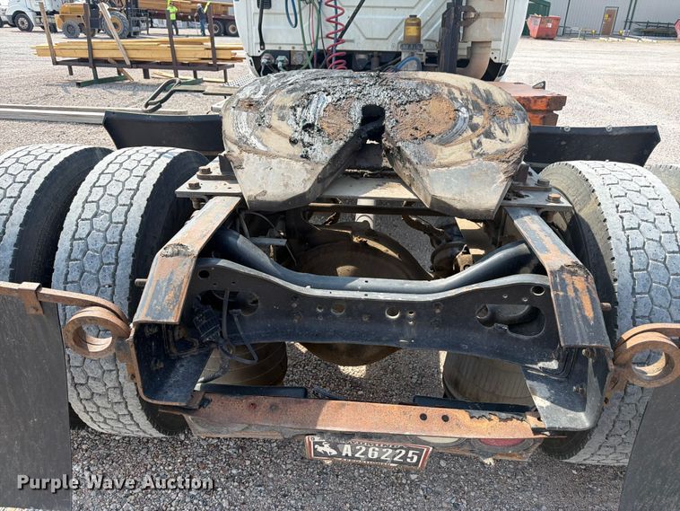 image for item FM7624 2007 International RA027 semi truck