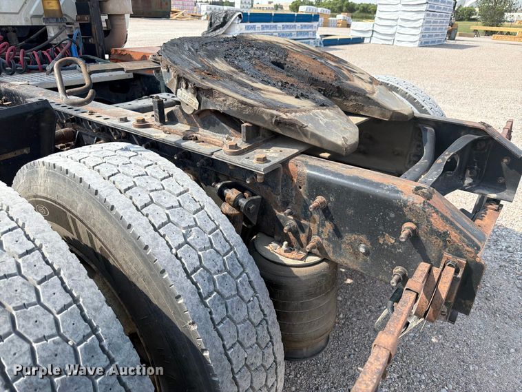 image for item FM7624 2007 International RA027 semi truck