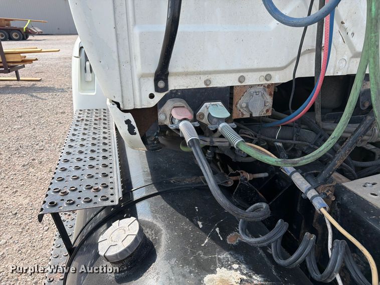 image for item FM7624 2007 International RA027 semi truck