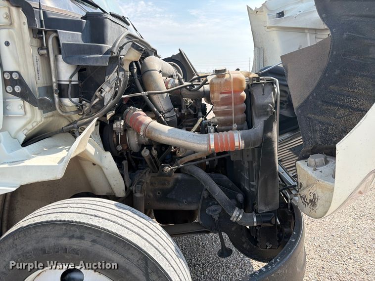 image for item FM7624 2007 International RA027 semi truck