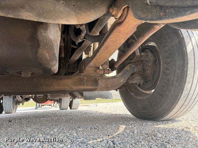 image for item FM7624 2007 International RA027 semi truck