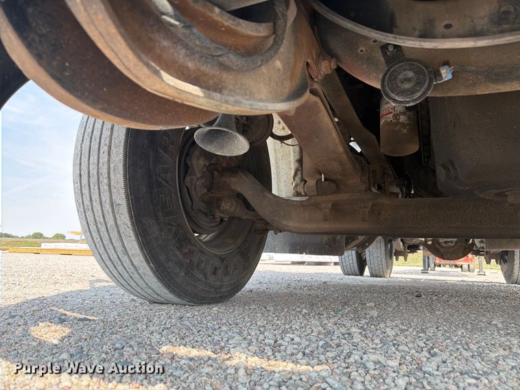 image for item FM7624 2007 International RA027 semi truck