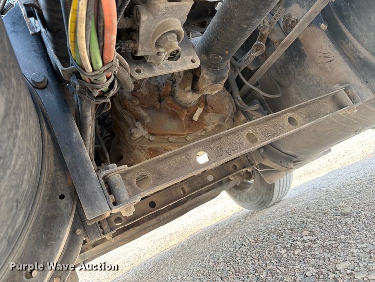image for item FM7624 2007 International RA027 semi truck