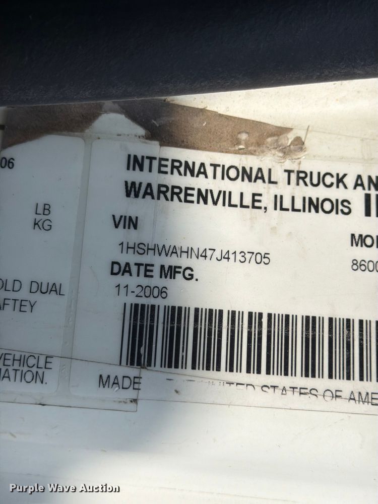 image for item FM7624 2007 International RA027 semi truck