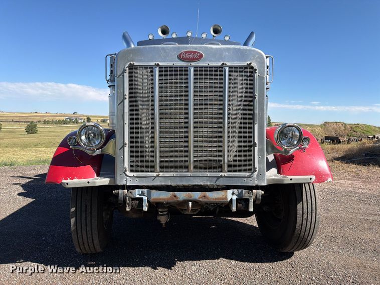 image for item FM7625 1990 Peterbilt 379 semi truck