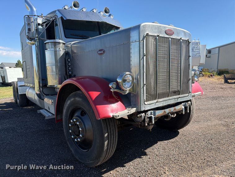 image for item FM7625 1990 Peterbilt 379 semi truck