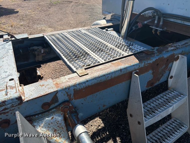 image for item FM7625 1990 Peterbilt 379 semi truck