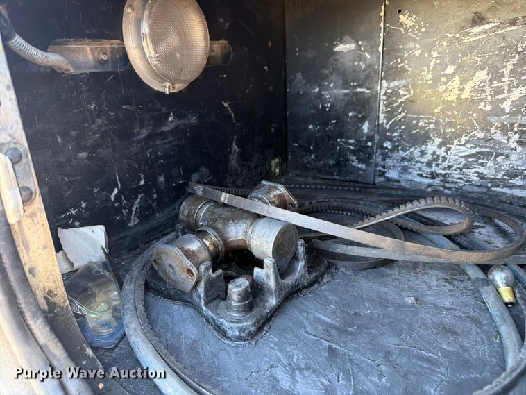 image for item FM7625 1990 Peterbilt 379 semi truck