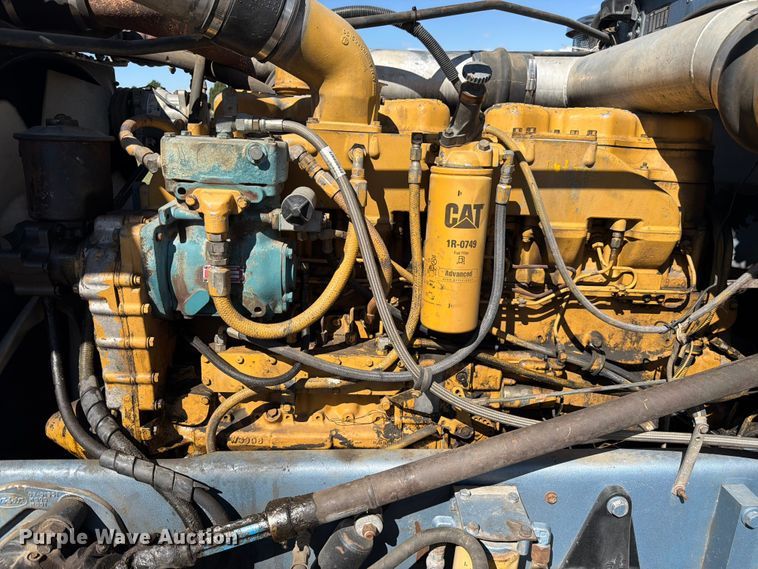image for item FM7625 1990 Peterbilt 379 semi truck