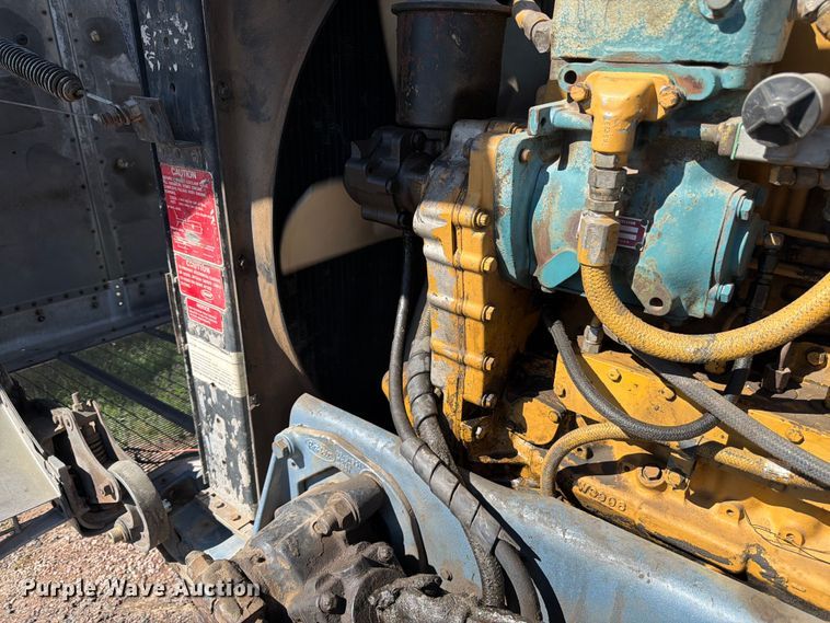 image for item FM7625 1990 Peterbilt 379 semi truck