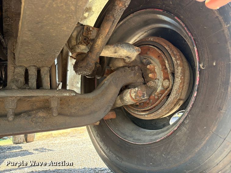 image for item FM7625 1990 Peterbilt 379 semi truck