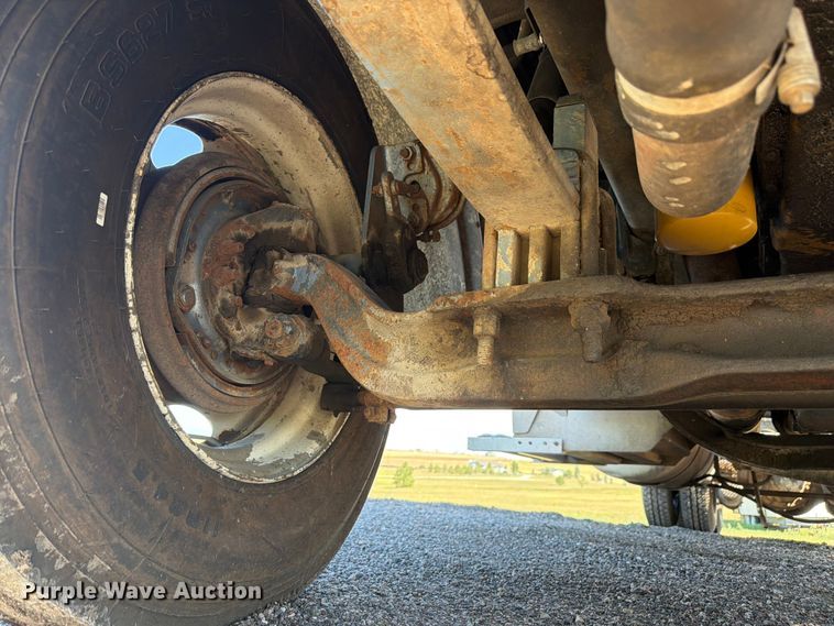 image for item FM7625 1990 Peterbilt 379 semi truck