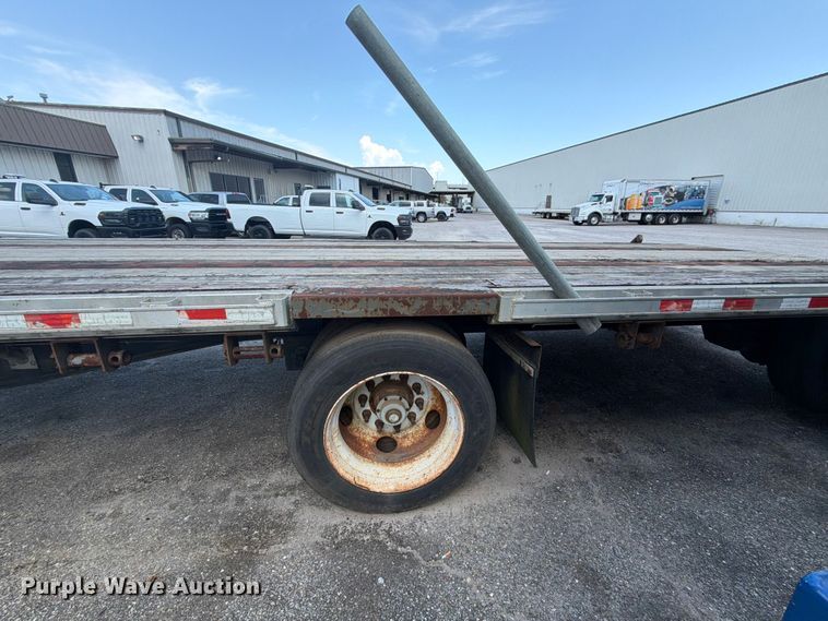 image for item FN2044 2005 Great Dane GPDLWSAR drop deck trailer