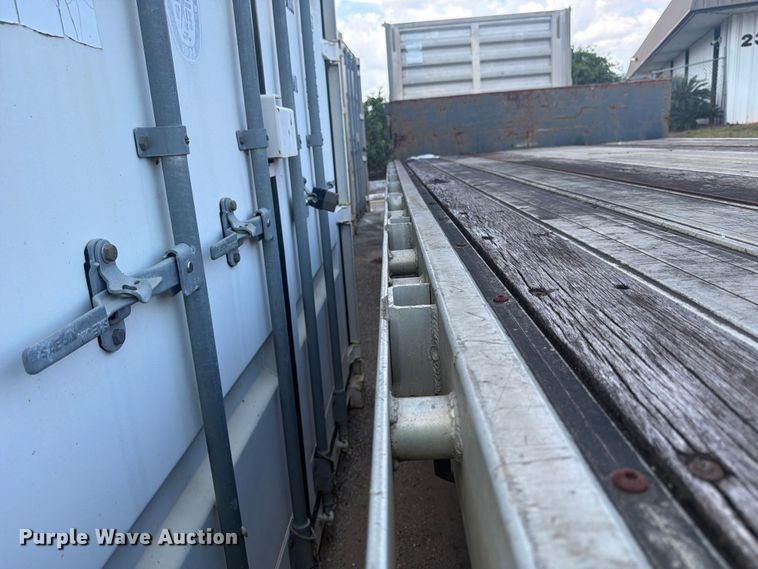 image for item FN2044 2005 Great Dane GPDLWSAR drop deck trailer