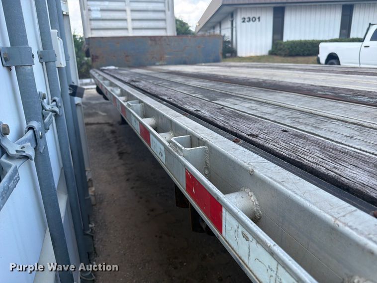 image for item FN2044 2005 Great Dane GPDLWSAR drop deck trailer