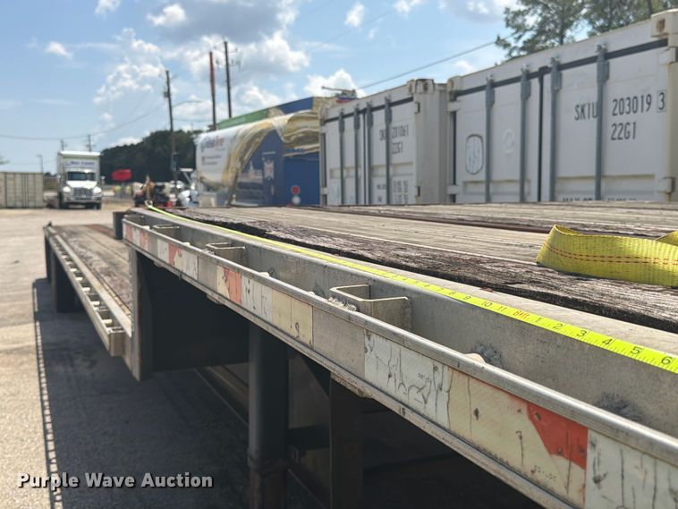 image for item FN2044 2005 Great Dane GPDLWSAR drop deck trailer