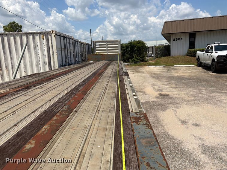 image for item FN2044 2005 Great Dane GPDLWSAR drop deck trailer