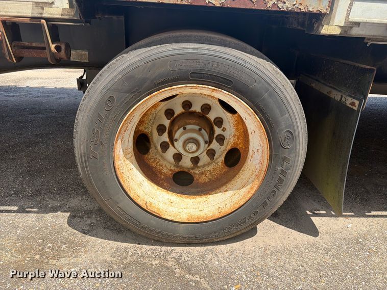 image for item FN2044 2005 Great Dane GPDLWSAR drop deck trailer