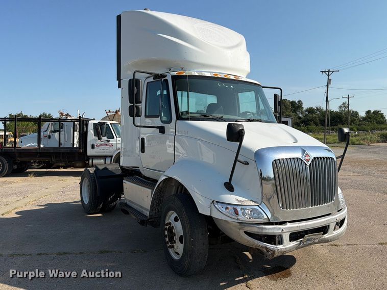 image for item FN2558 2017 International RA027 semi truck