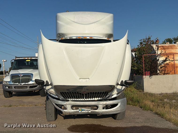 image for item FN2558 2017 International RA027 semi truck
