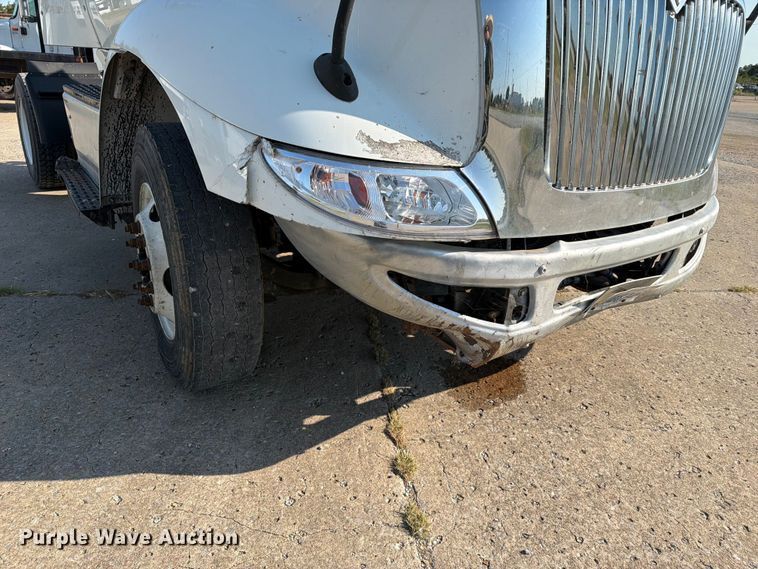 image for item FN2558 2017 International RA027 semi truck