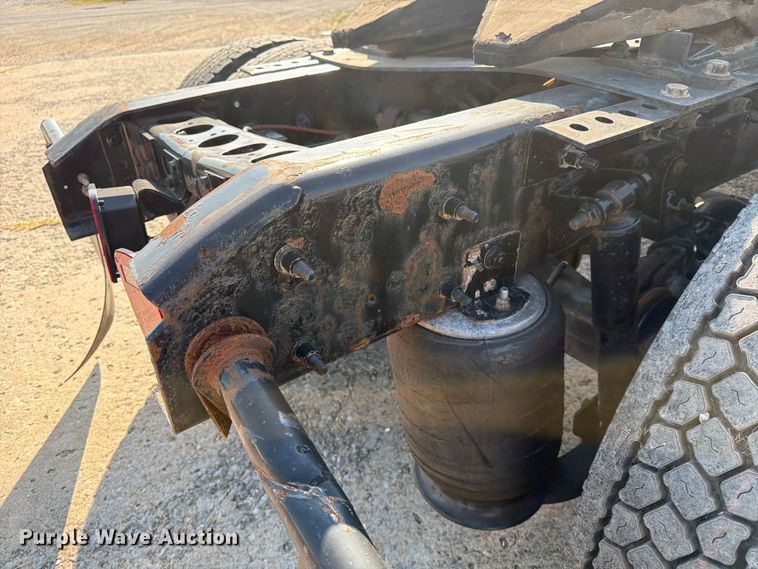 image for item FN2558 2017 International RA027 semi truck