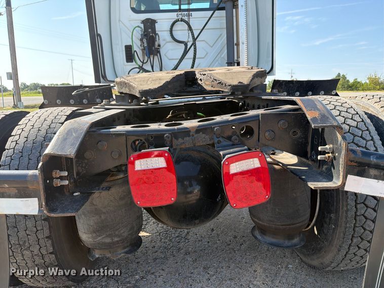 image for item FN2558 2017 International RA027 semi truck