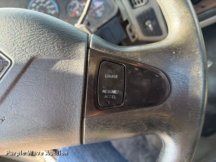 image for item FN2558 2017 International RA027 semi truck