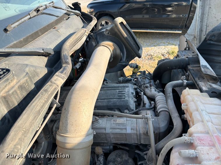 image for item FN2558 2017 International RA027 semi truck