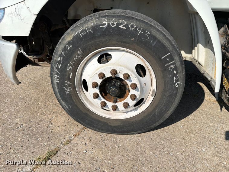 image for item FN2558 2017 International RA027 semi truck