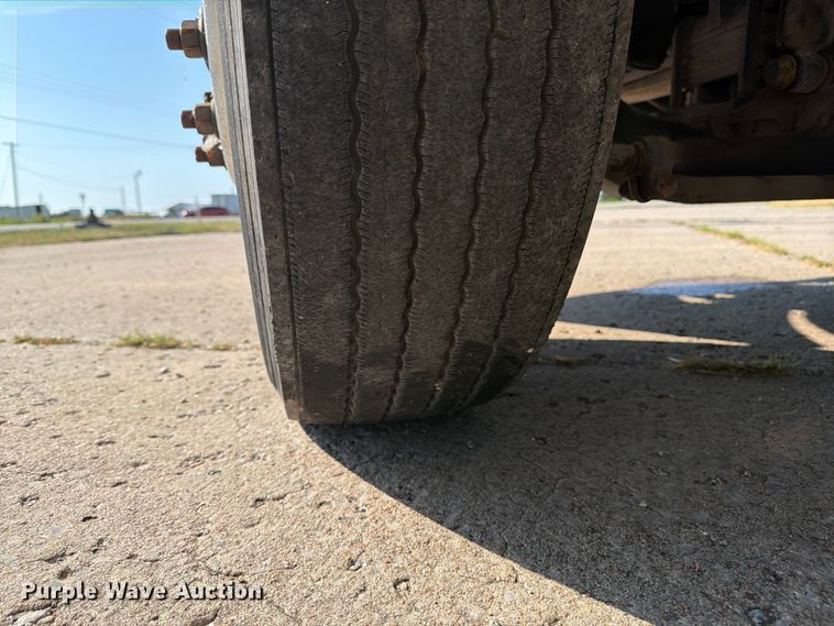 image for item FN2558 2017 International RA027 semi truck