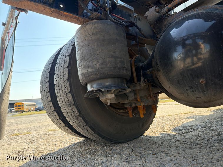 image for item FN2558 2017 International RA027 semi truck