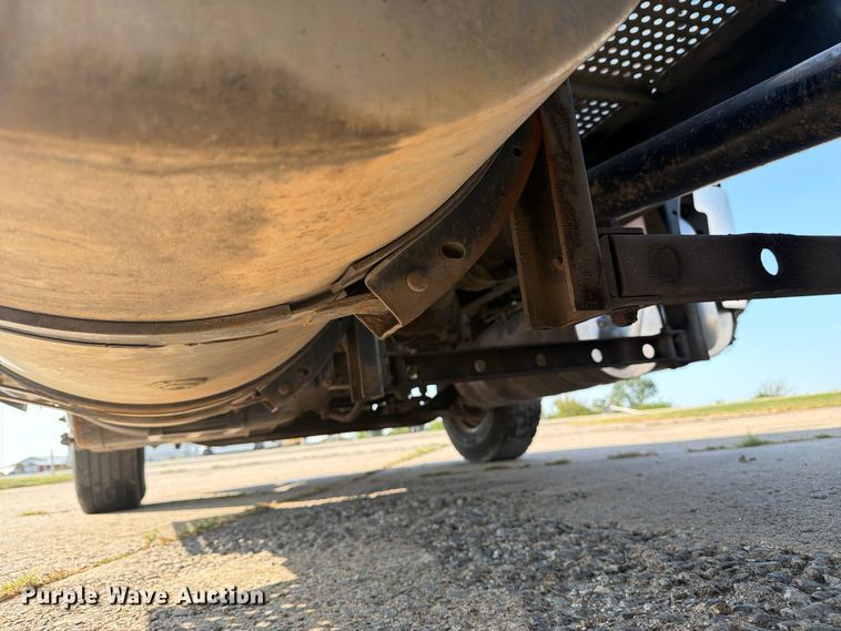 image for item FN2558 2017 International RA027 semi truck