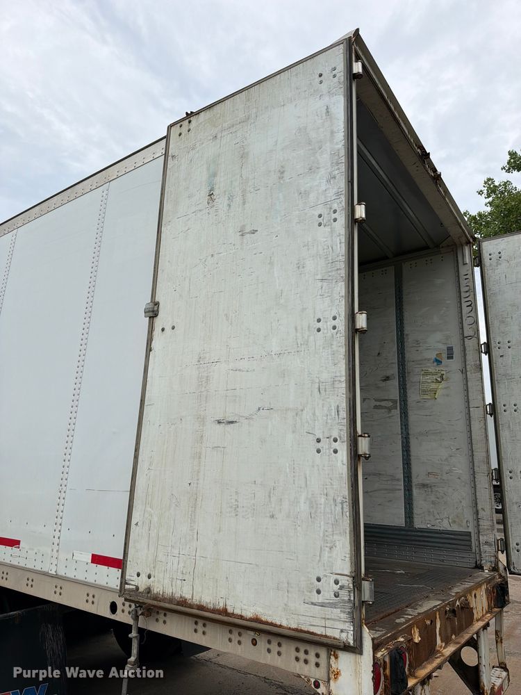 image for item FN5782 2011 Wabash DVCVHPC dry van trailer