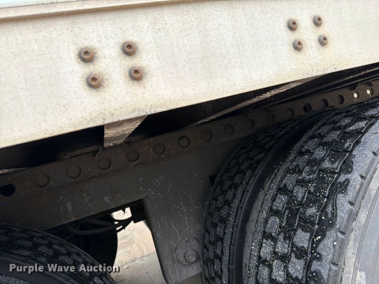 image for item FN5782 2011 Wabash DVCVHPC dry van trailer