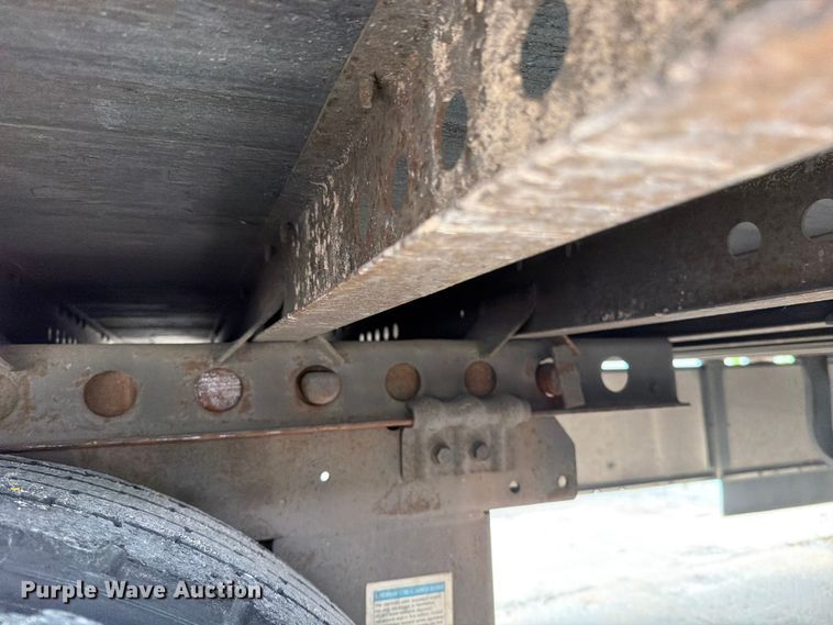image for item FN5782 2011 Wabash DVCVHPC dry van trailer