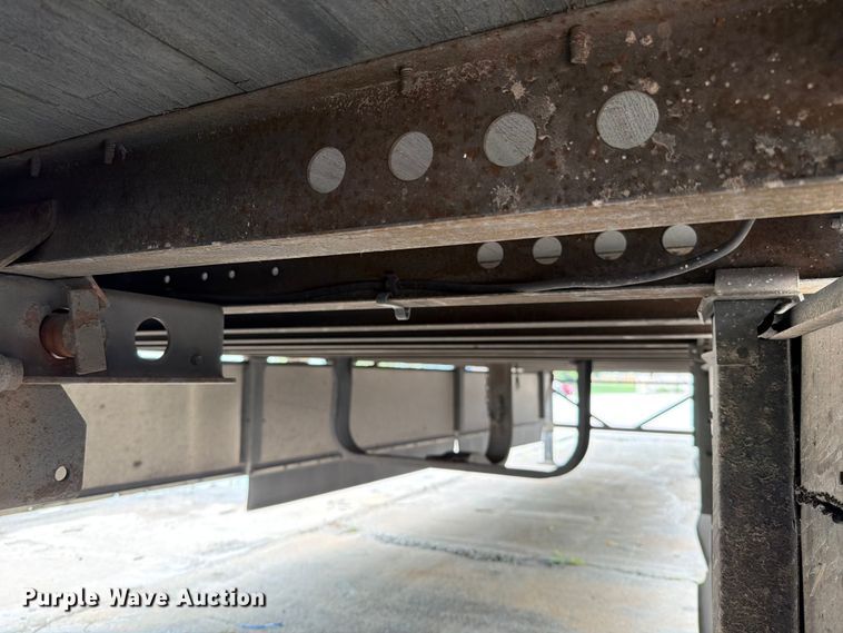 image for item FN5782 2011 Wabash DVCVHPC dry van trailer